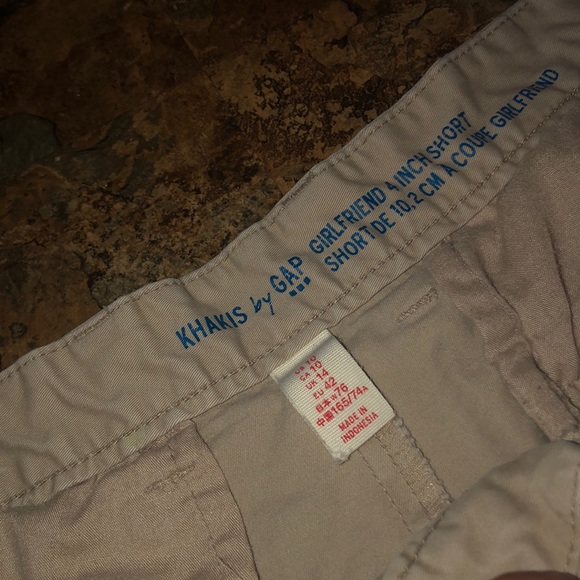 Khaki/Navy GAP Shorts - Picture 2 of 6